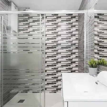 Opo - Fantastic With Garden Lejlighed *