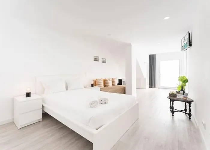 Opo - Fantastic With Garden Apartment