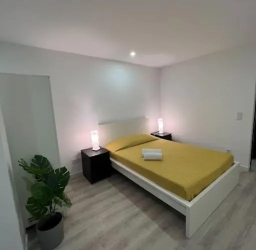 Opo - Fantastic With Garden Apartment