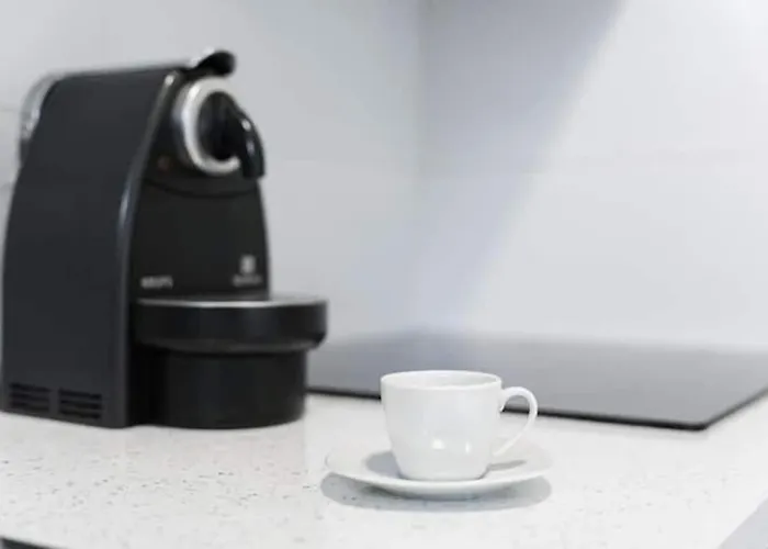 Opo - Fantastic With Garden Apartment