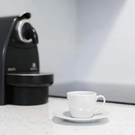 Opo - Fantastic With Garden Apartment